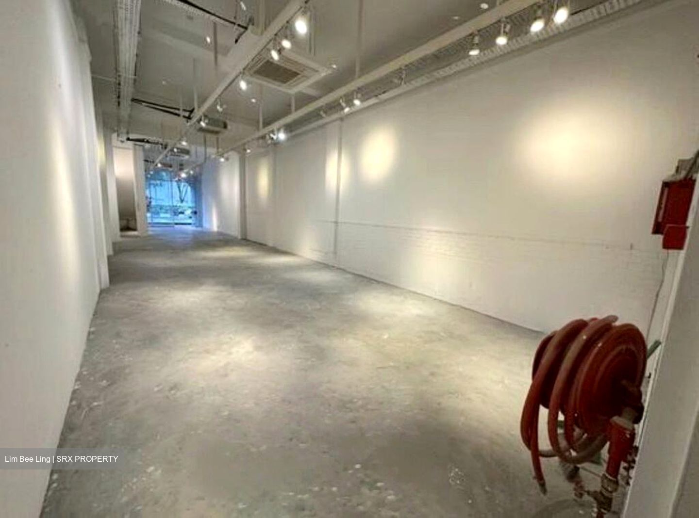 Beach Road (D7), Shop House #518752971
